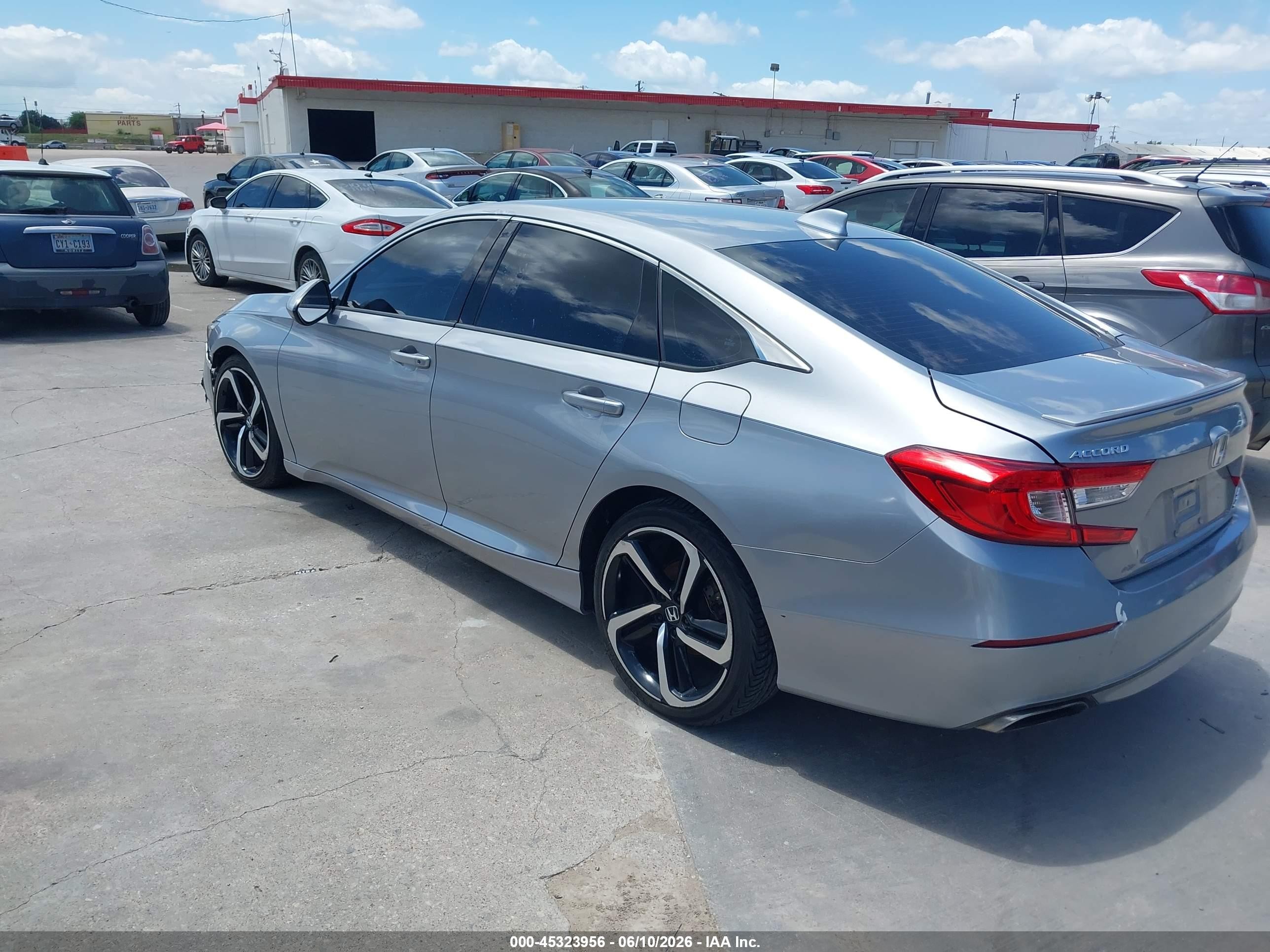 2019 Honda Accord Sport 2.0t Серебряный vin: 1HGCV2F3XKA023103