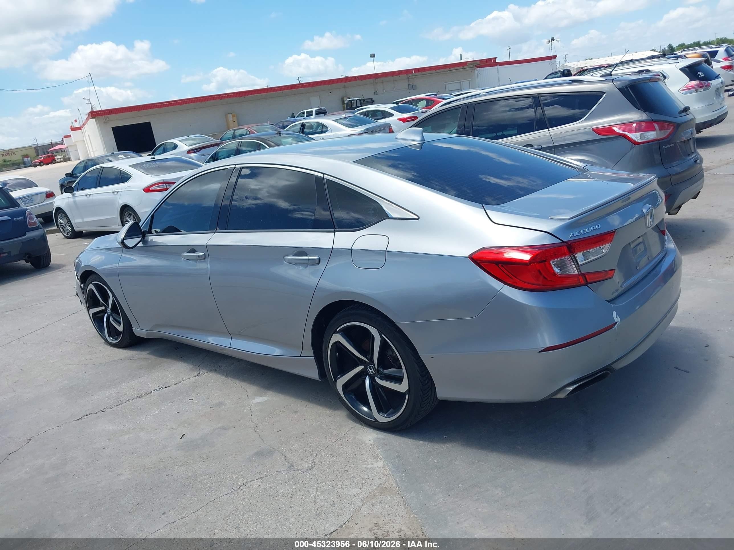 2019 Honda Accord Sport 2.0t Серебряный vin: 1HGCV2F3XKA023103