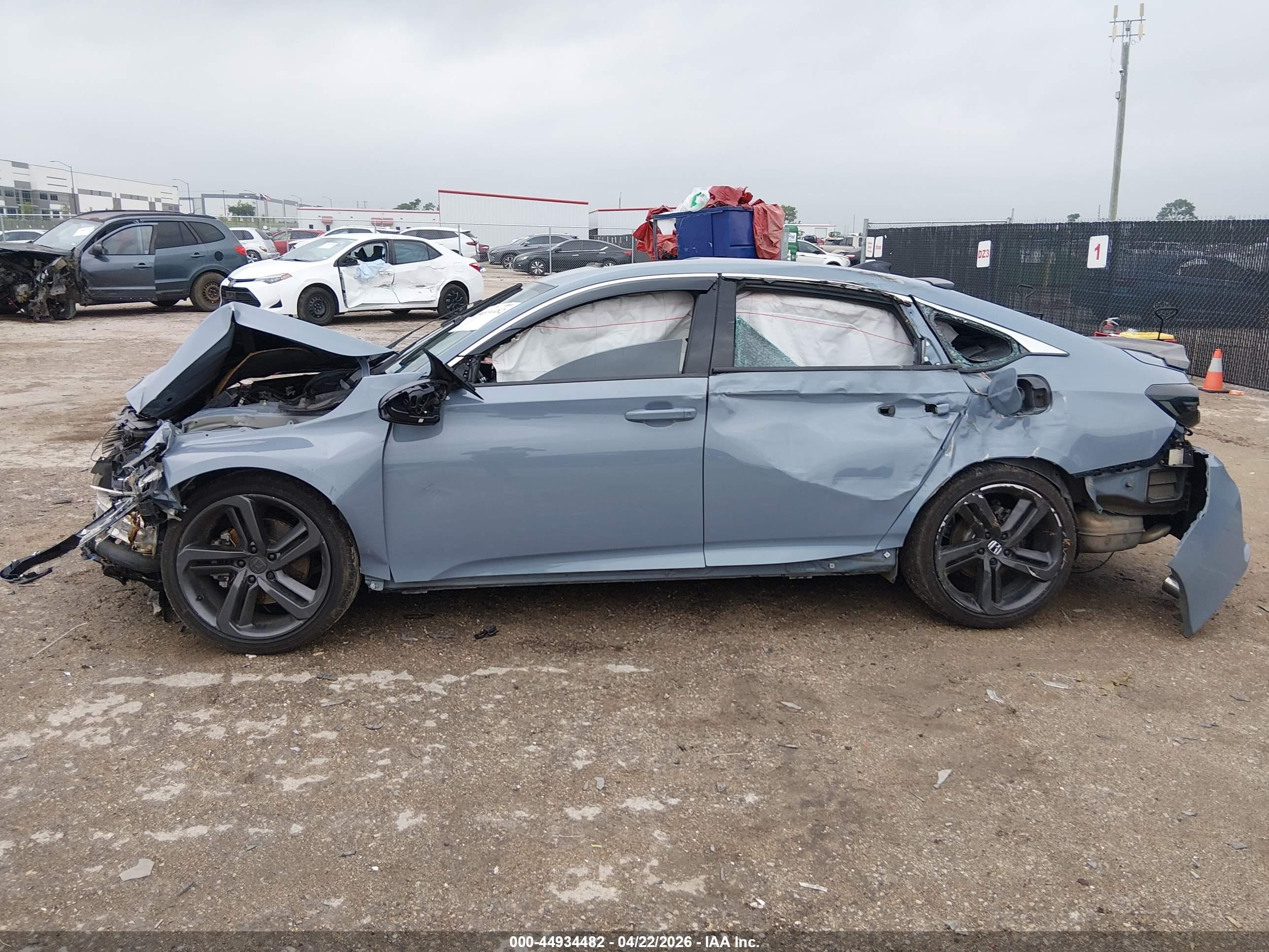 2022 Honda Accord Sport 2.0t Blue vin: 1HGCV2F3XNA022814