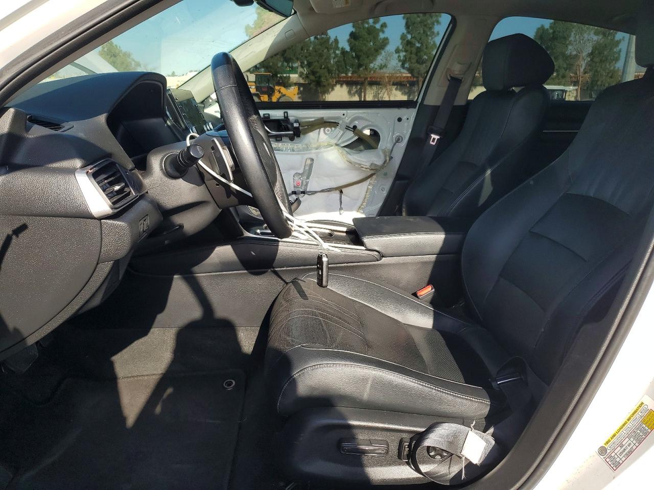 2018 Honda Accord Exl Белый vin: 1HGCV2F51JA028187
