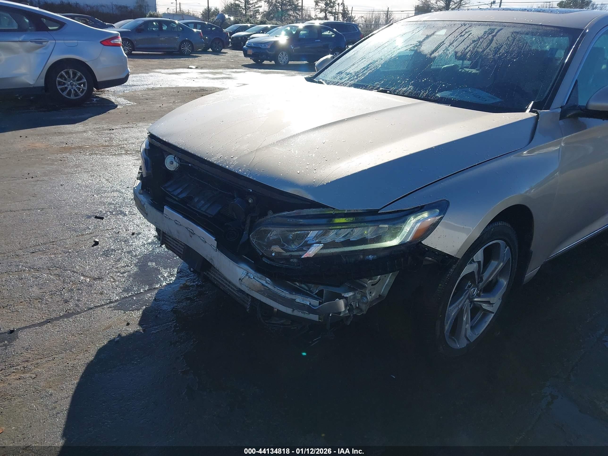 2018 Honda Accord Ex-l 2.0t Бежевый vin: 1HGCV2F68JA040121