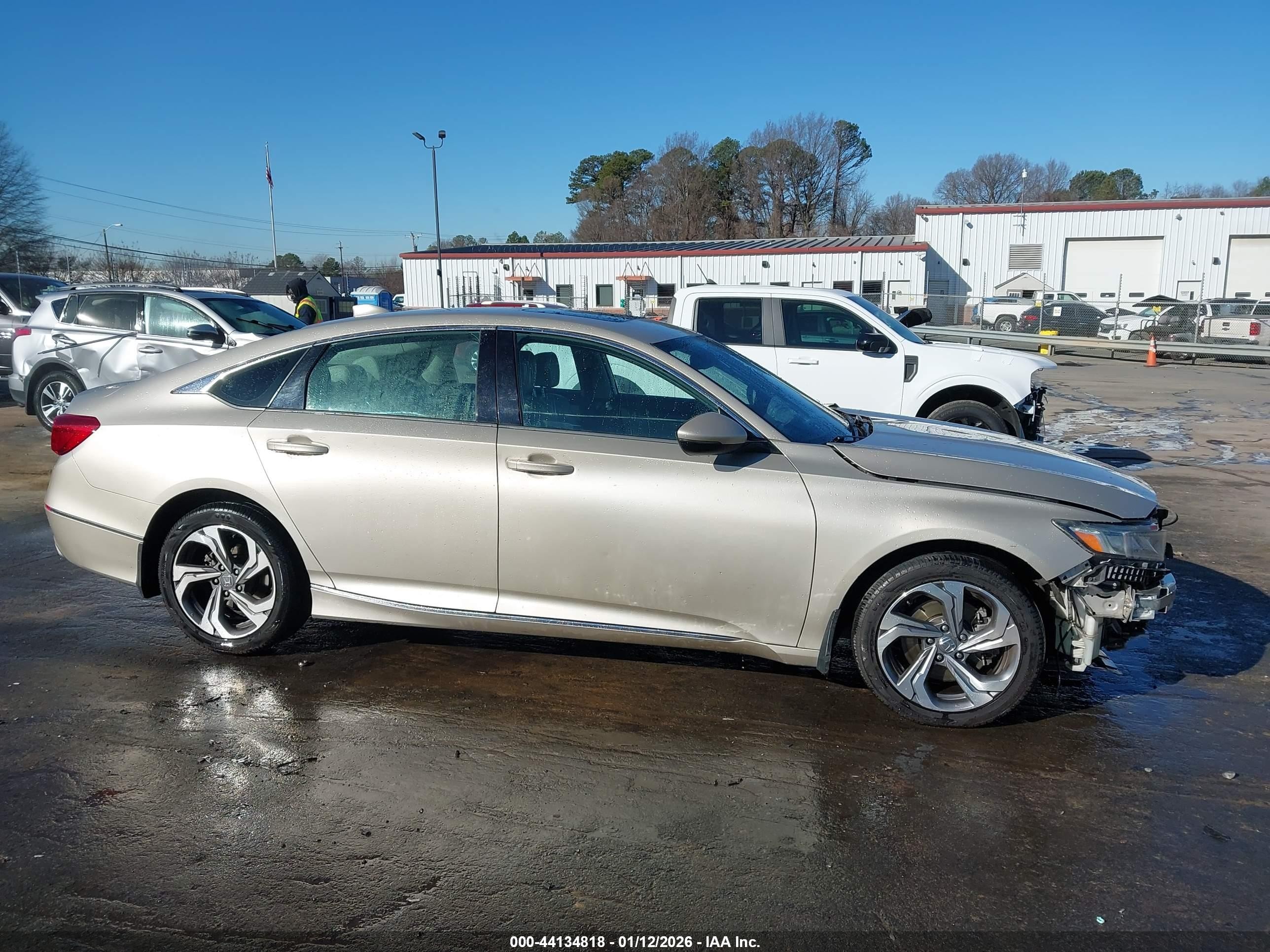 2018 Honda Accord Ex-l 2.0t Бежевый vin: 1HGCV2F68JA040121