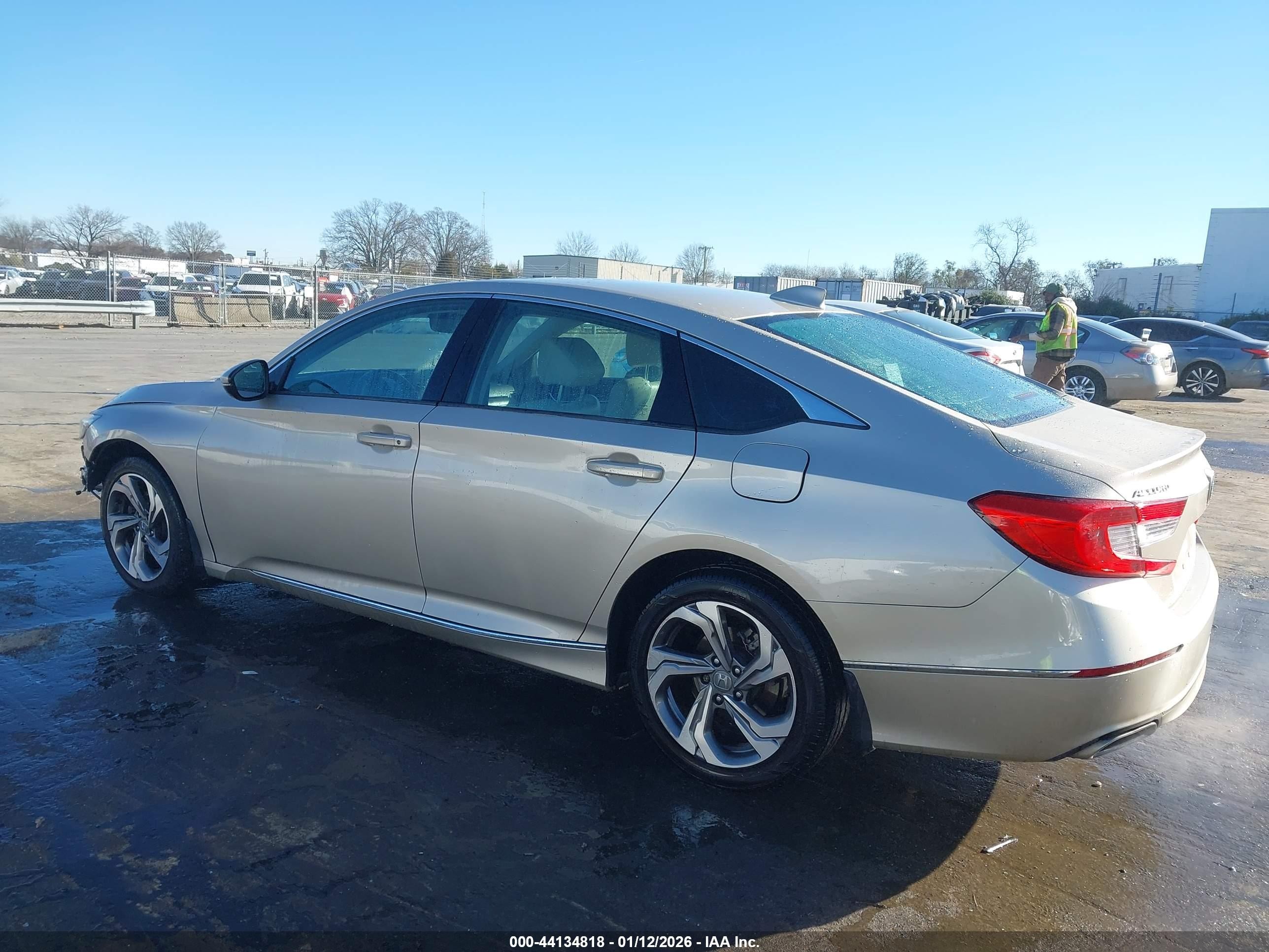 2018 Honda Accord Ex-l 2.0t Бежевый vin: 1HGCV2F68JA040121