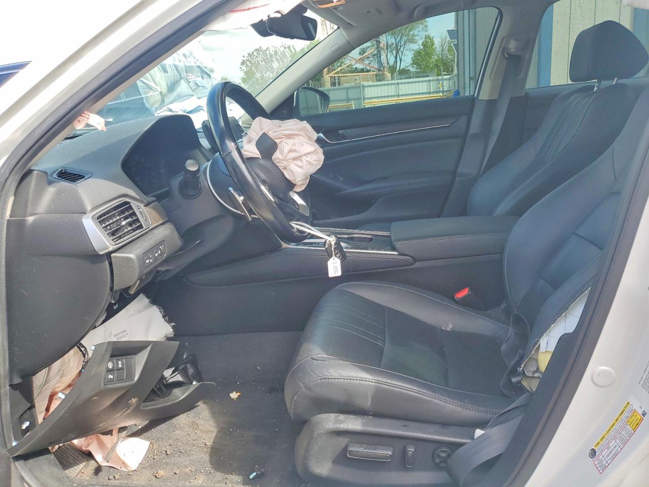 2021 Honda Accord Touring White vin: 1HGCV2F91MA005158