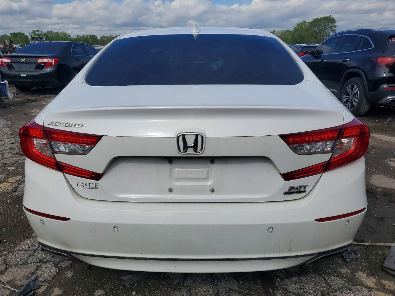2021 Honda Accord Touring White vin: 1HGCV2F91MA005158