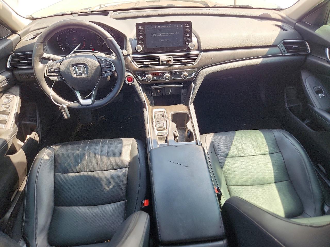 2018 Honda Accord Touring White vin: 1HGCV2F93JA006288
