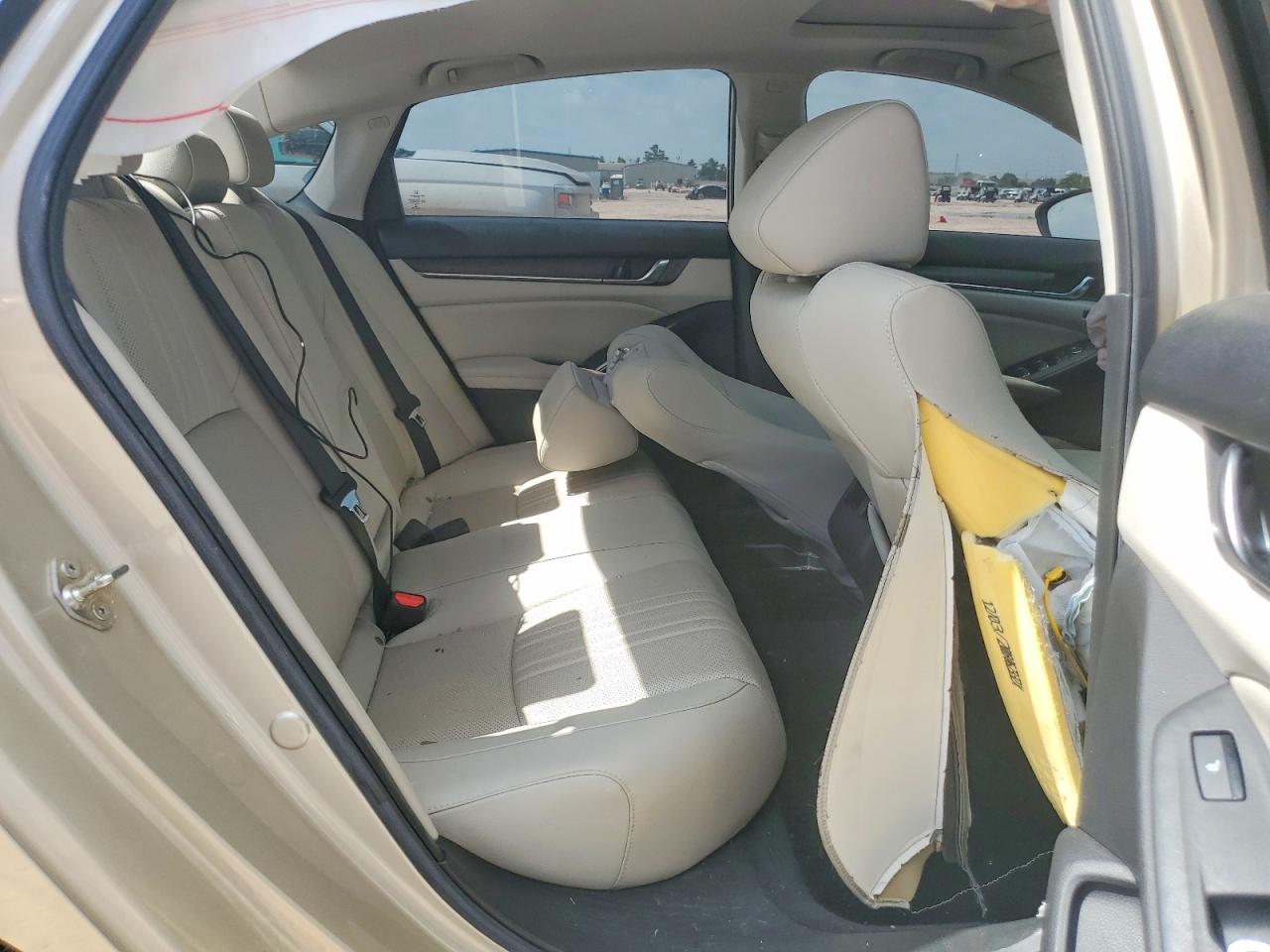 2019 Honda Accord Touring Gold vin: 1HGCV2F94KA004342