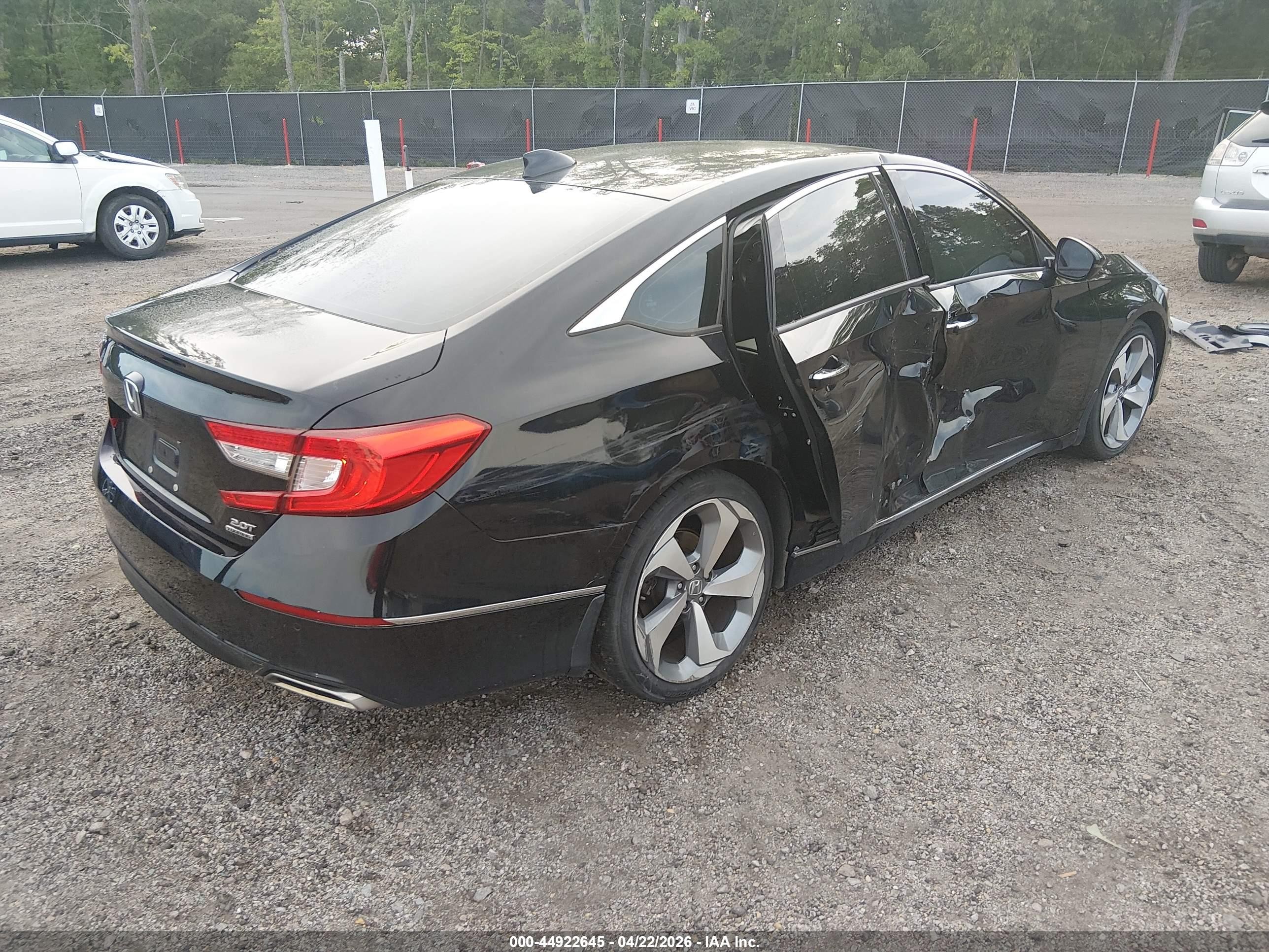 2019 Honda Accord Touring 2.0t Черный vin: 1HGCV2F95KA013437