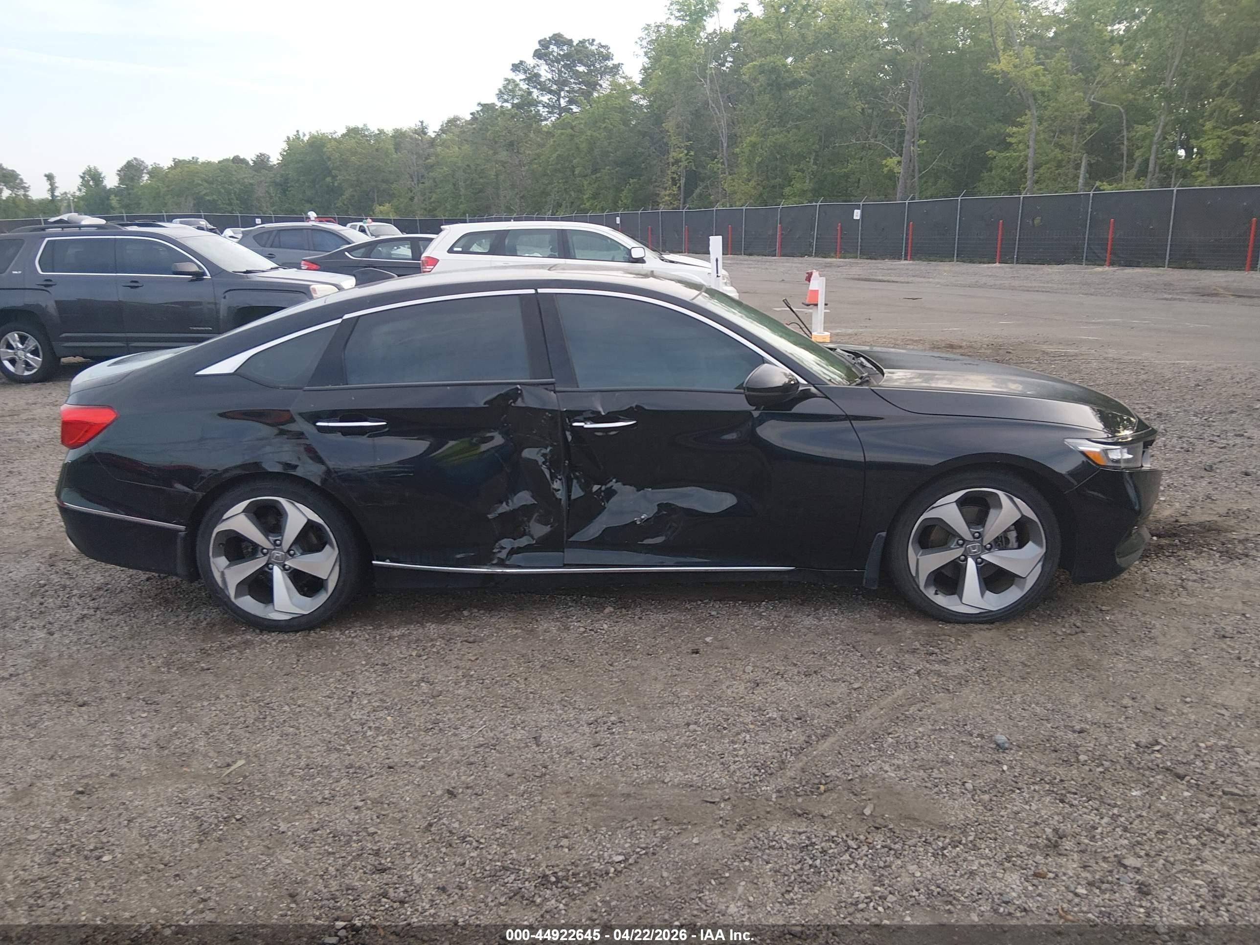 2019 Honda Accord Touring 2.0t Черный vin: 1HGCV2F95KA013437