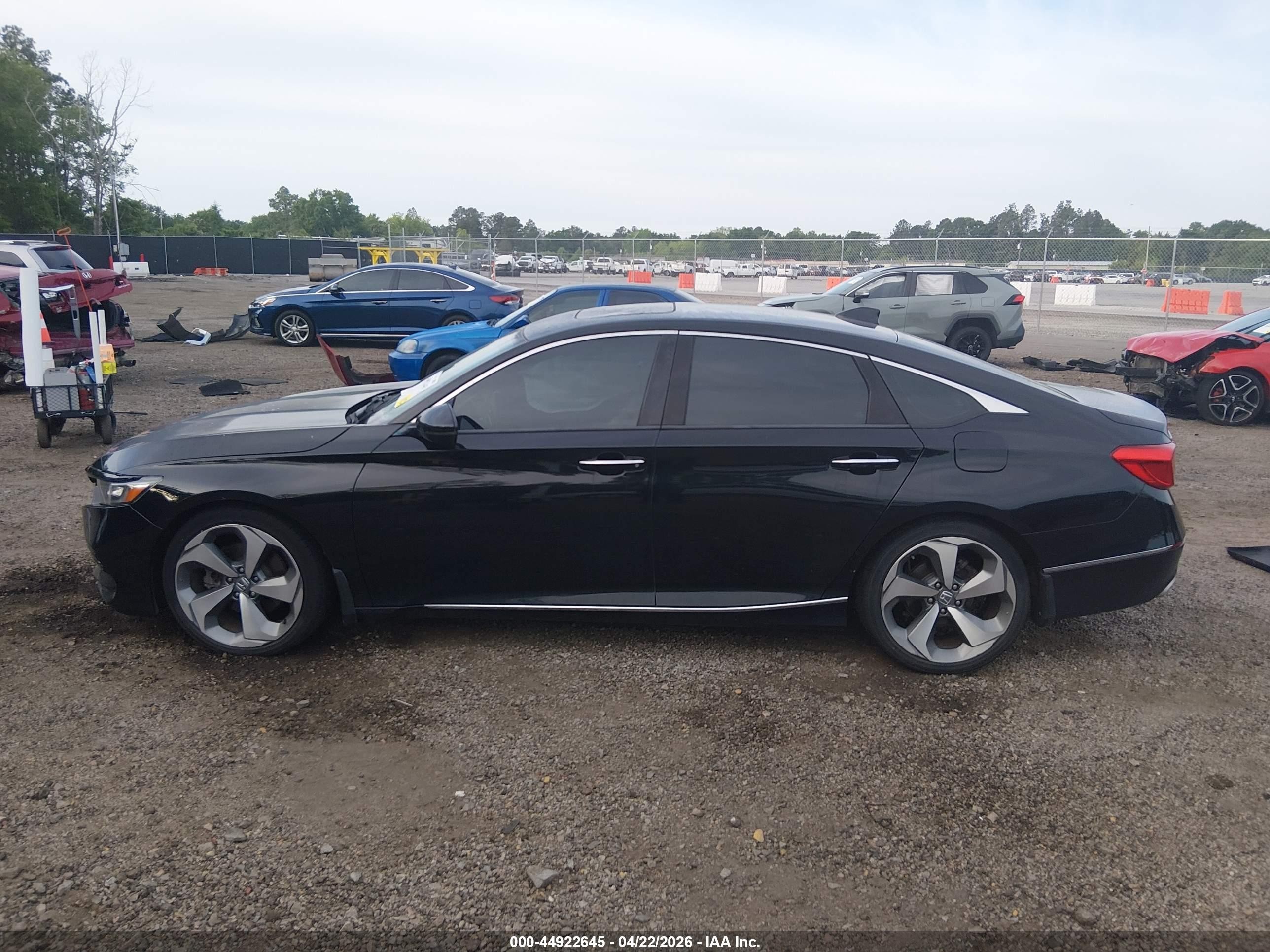 2019 Honda Accord Touring 2.0t Черный vin: 1HGCV2F95KA013437