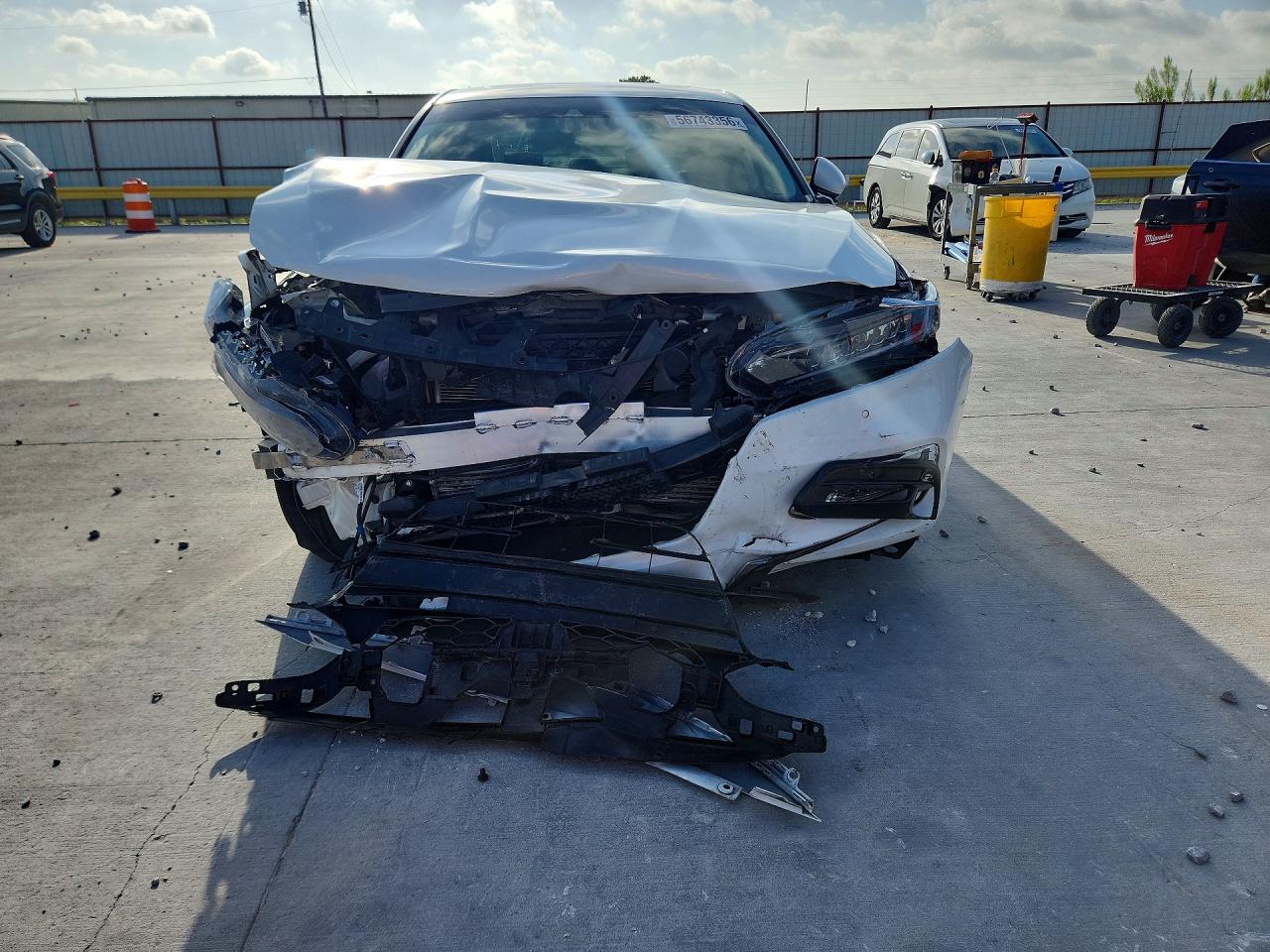 2020 Honda Accord Touring White vin: 1HGCV2F95LA020695