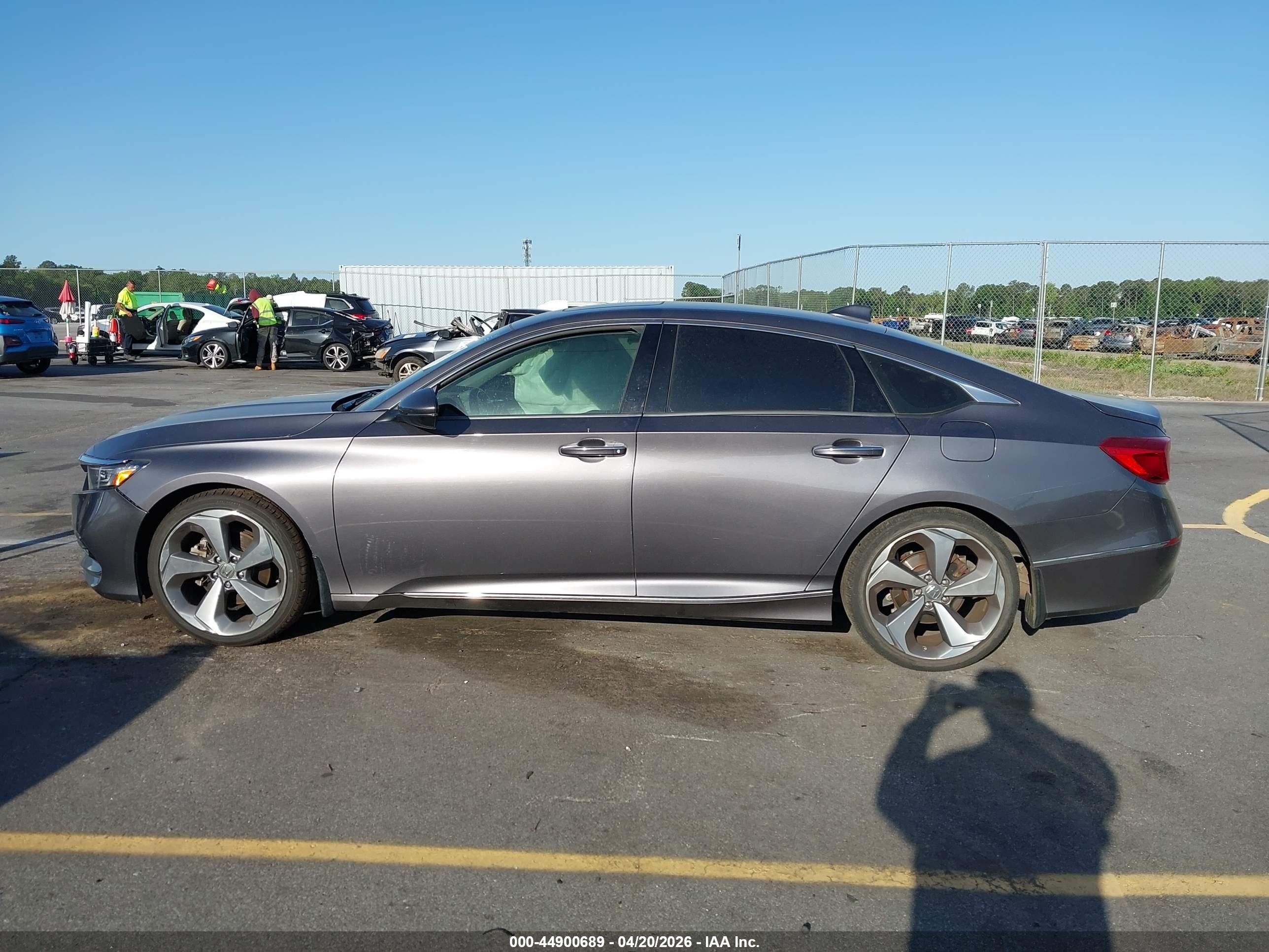 2018 Honda Accord Touring 2.0t Gray vin: 1HGCV2F9XJA021158