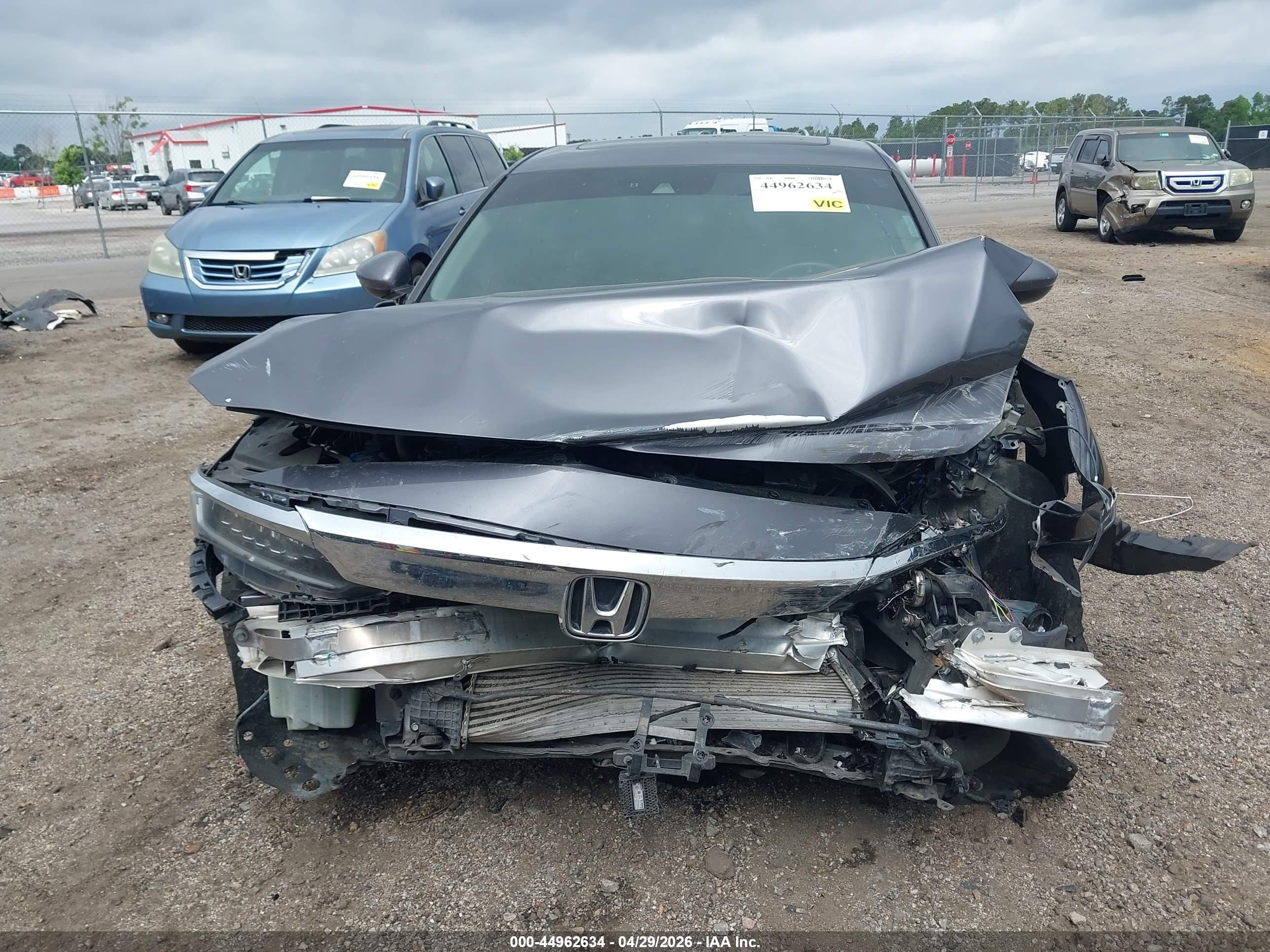 2018 Honda Accord Touring 2.0t Серый vin: 1HGCV2F9XJA028921