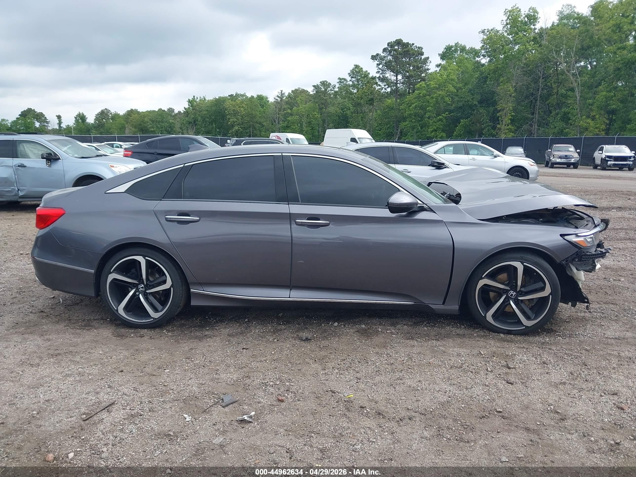 2018 Honda Accord Touring 2.0t Серый vin: 1HGCV2F9XJA028921