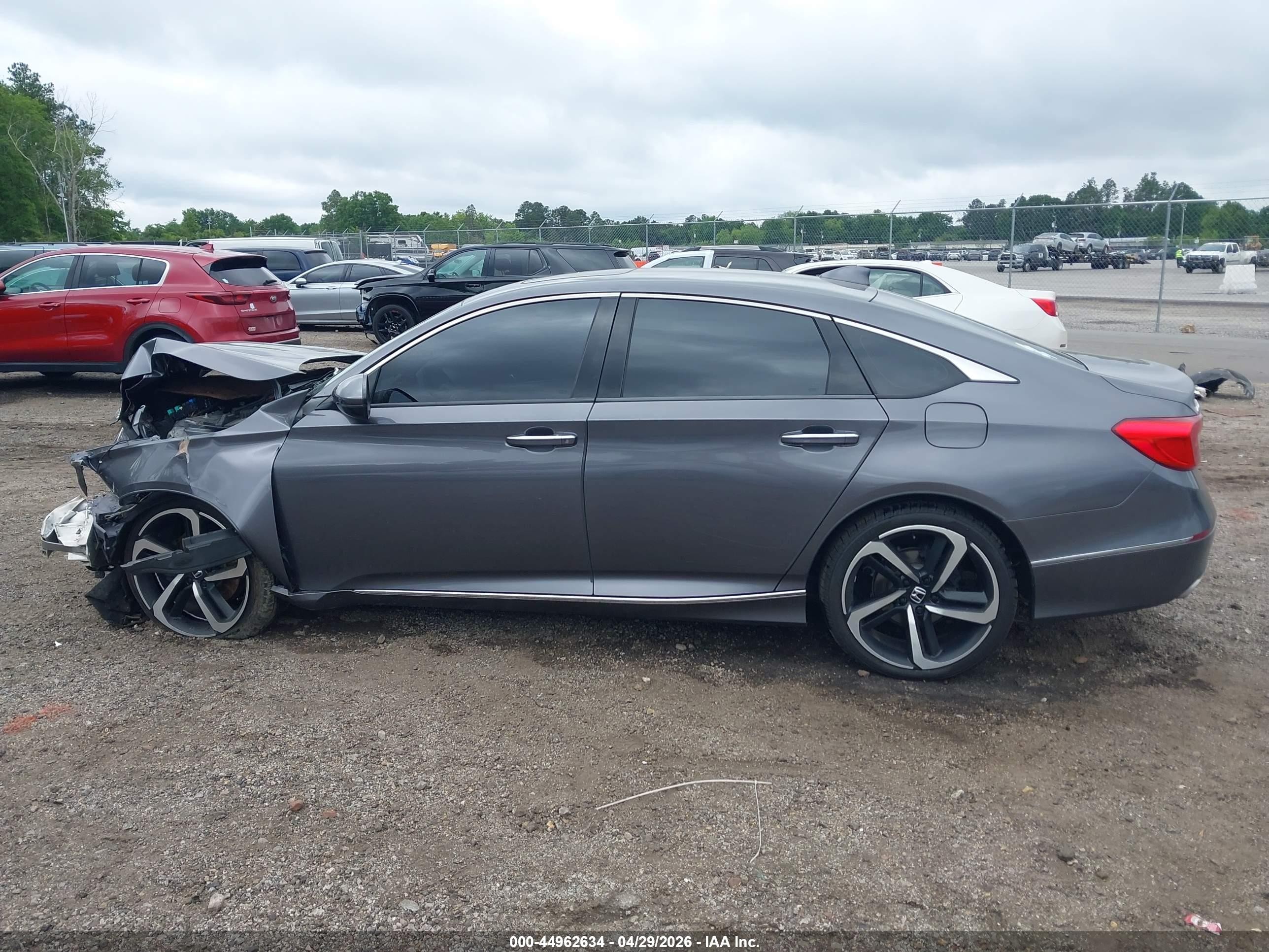 2018 Honda Accord Touring 2.0t Серый vin: 1HGCV2F9XJA028921