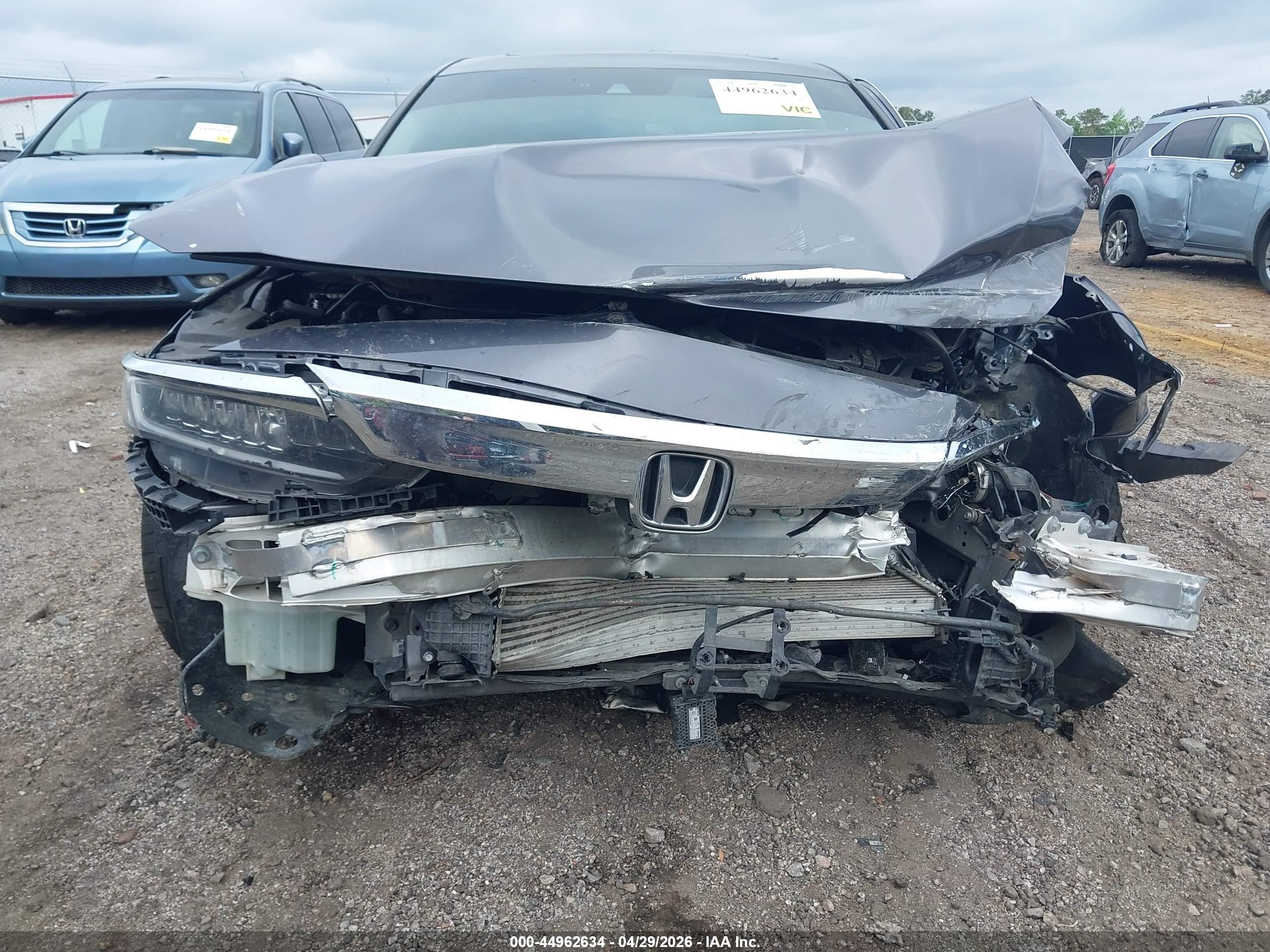 2018 Honda Accord Touring 2.0t Серый vin: 1HGCV2F9XJA028921