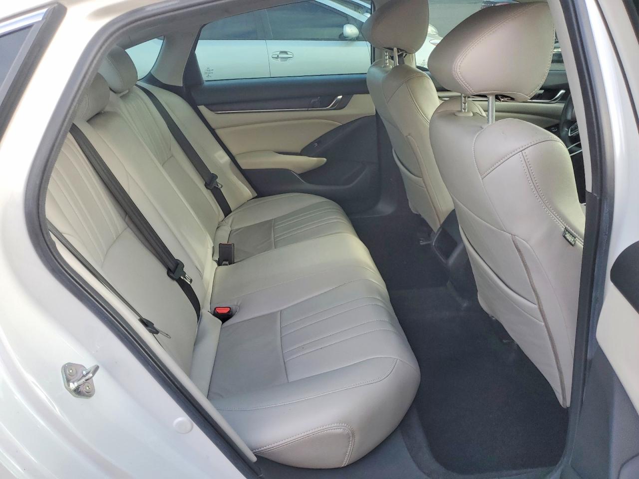 2019 Honda Accord Hybrid White vin: 1HGCV3F18KA012489