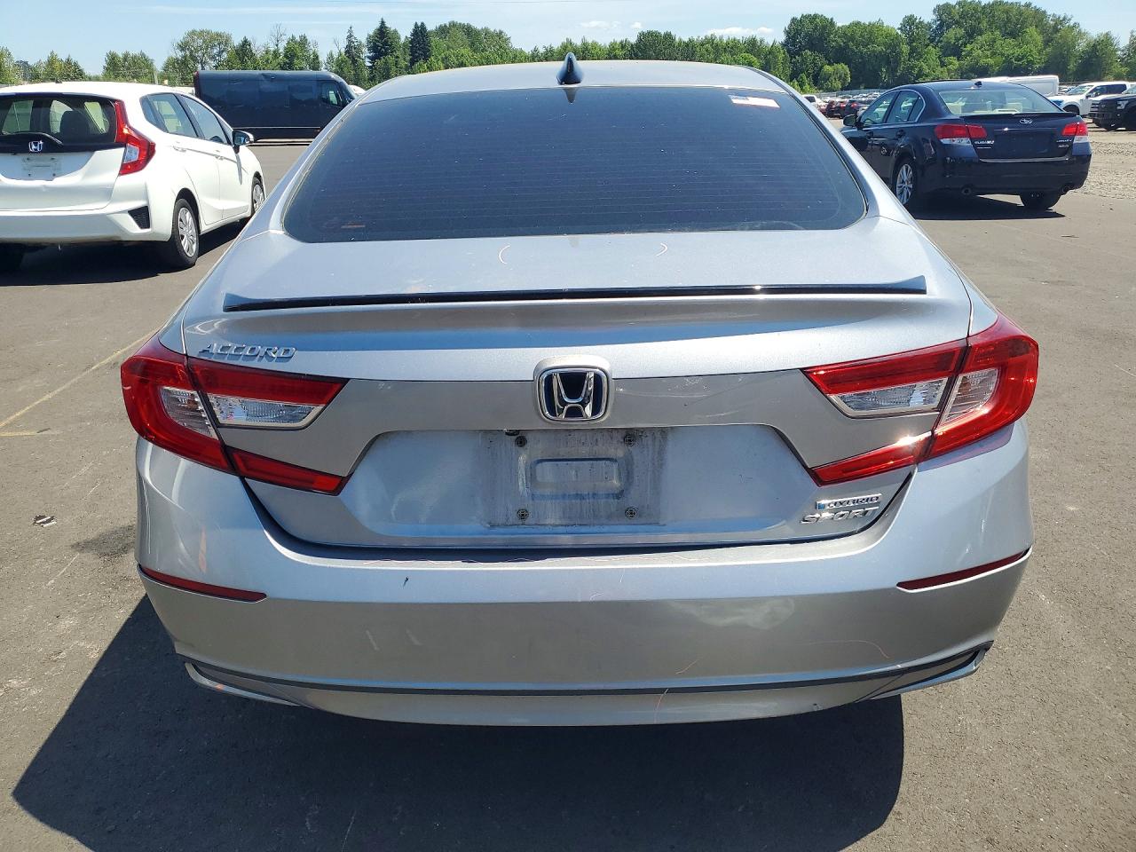 2022 Honda Accord Hybrid Sport Серебряный vin: 1HGCV3F21NA028708