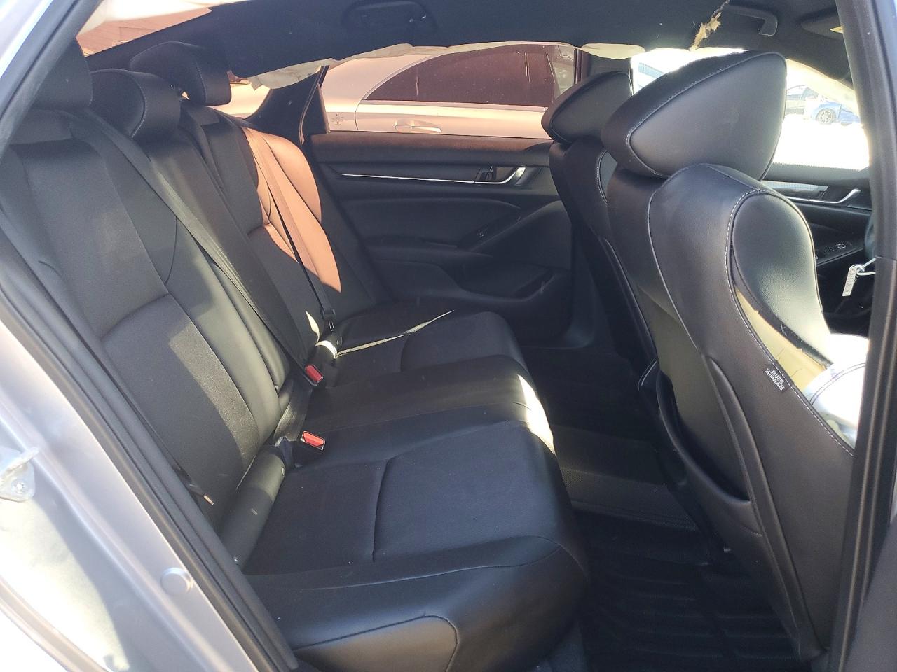 2022 Honda Accord Hybrid Sport Silver vin: 1HGCV3F26NA038540