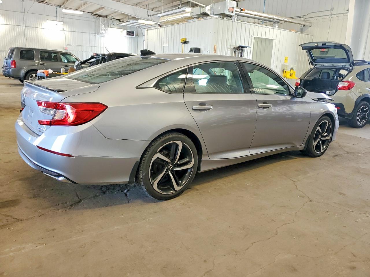 2022 Honda Accord Hybrid Sport Silver vin: 1HGCV3F2XNA007999