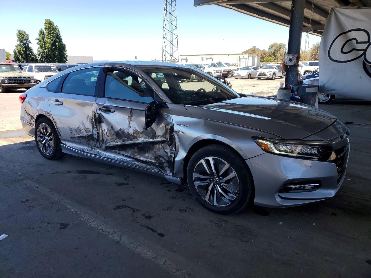 2018 Honda Accord Touring Hybrid Серебряный vin: 1HGCV3F92JA016820