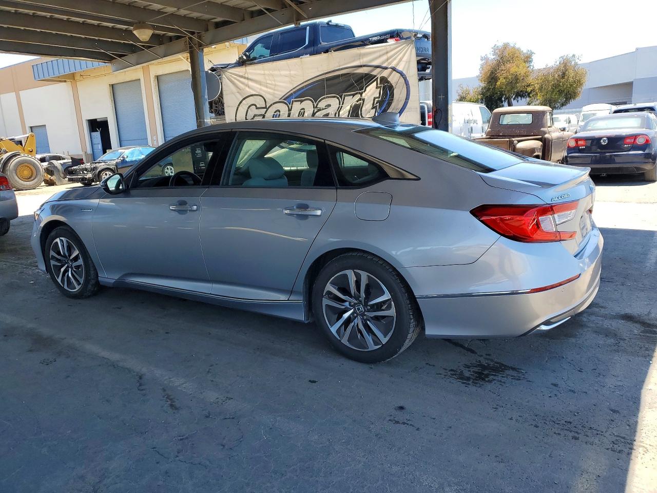 2018 Honda Accord Touring Hybrid Серебряный vin: 1HGCV3F92JA016820