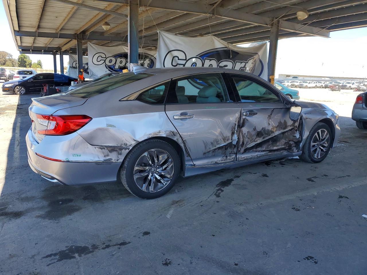 2018 Honda Accord Touring Hybrid Серебряный vin: 1HGCV3F92JA016820