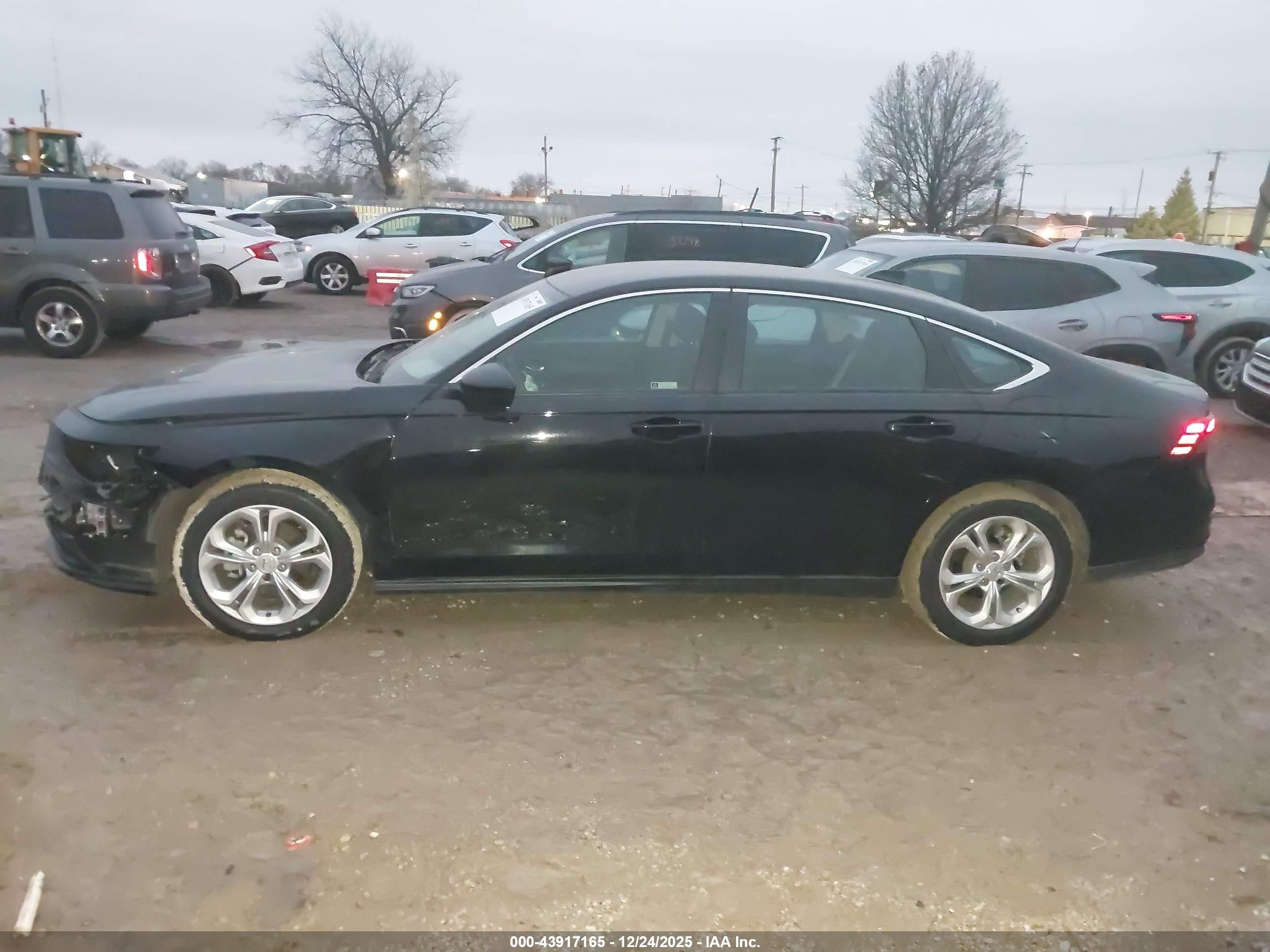 2025 Honda Accord Lx Black vin: 1HGCY1F22SA007678