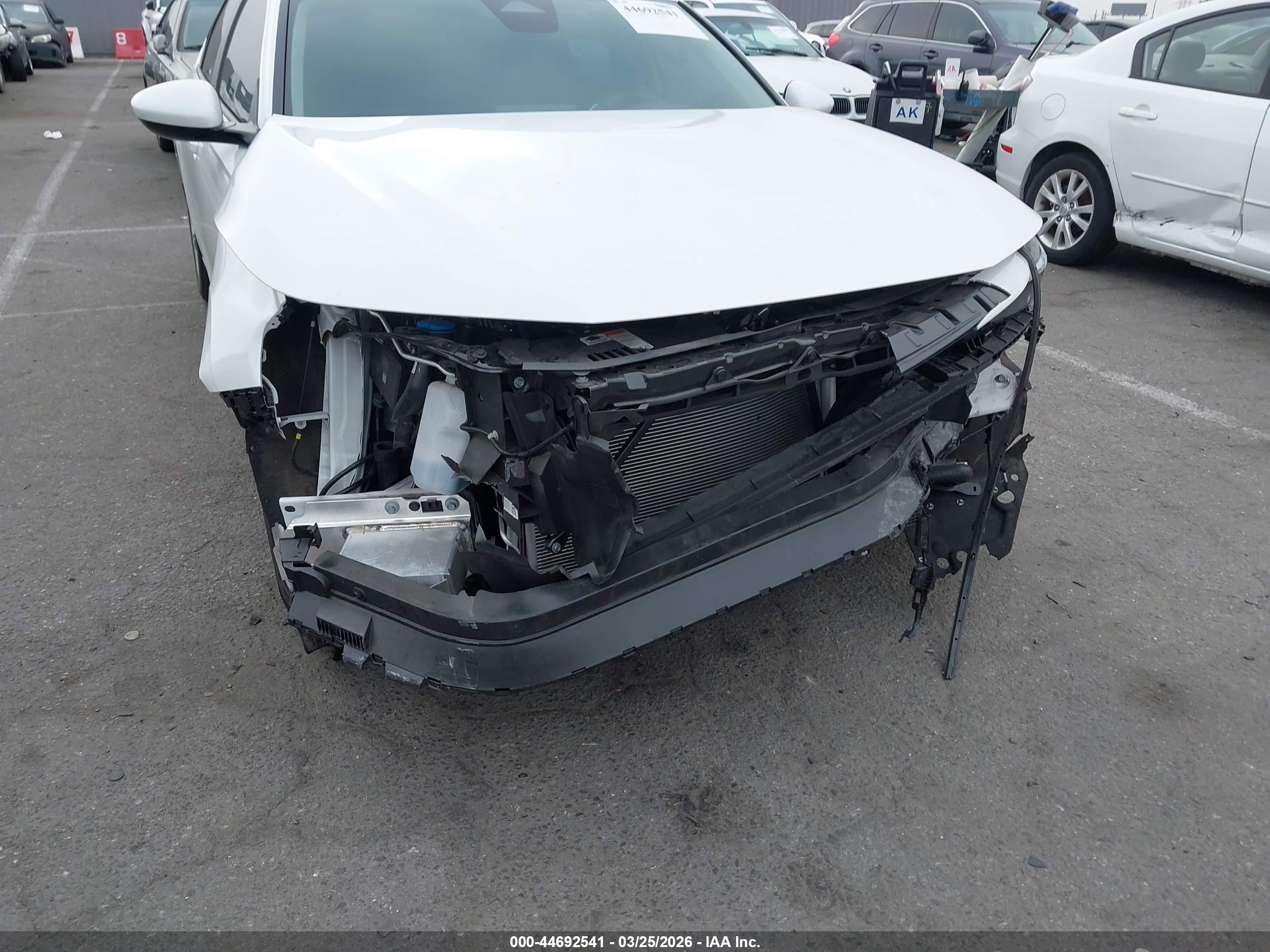 2025 Honda Accord Lx White vin: 1HGCY1F24SA017340