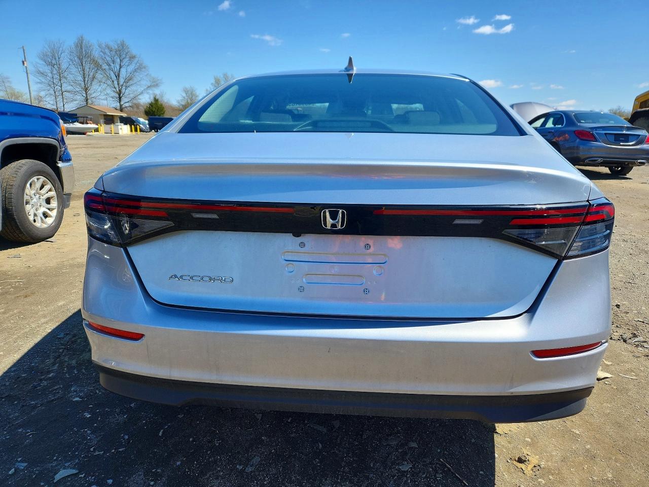 2025 Honda Accord Lx Silver vin: 1HGCY1F24SA019332