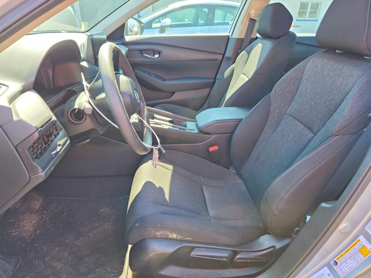 2025 Honda Accord Lx Silver vin: 1HGCY1F24SA019332