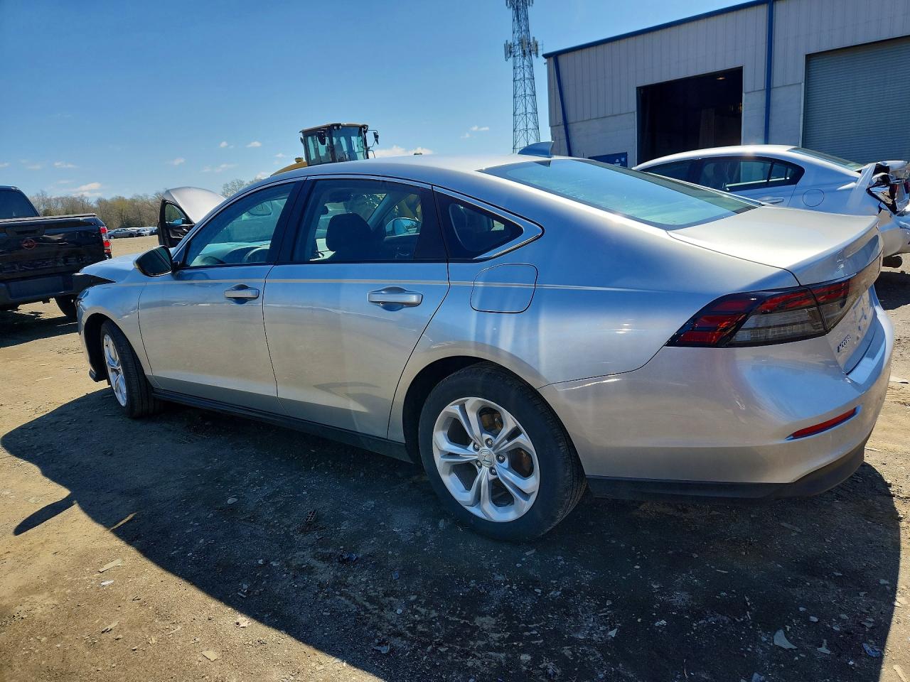 2025 Honda Accord Lx Silver vin: 1HGCY1F24SA019332