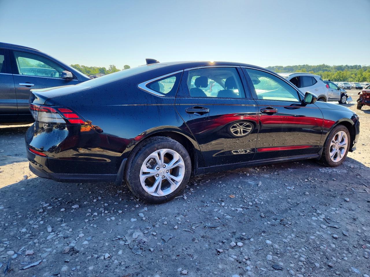 2025 Honda Accord Lx Черный vin: 1HGCY1F24SA057112