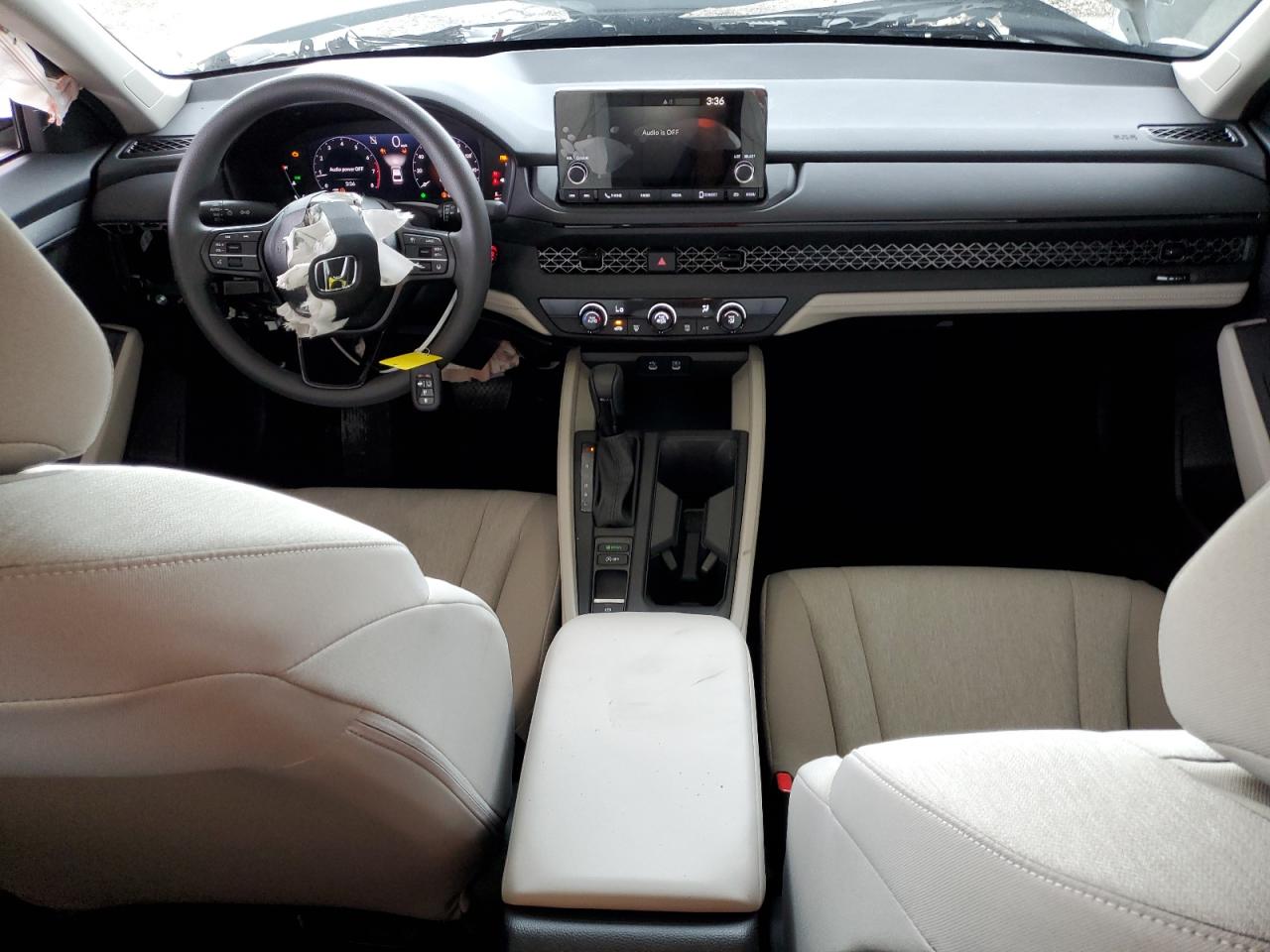 2025 Honda Accord Lx White vin: 1HGCY1F25SA076171
