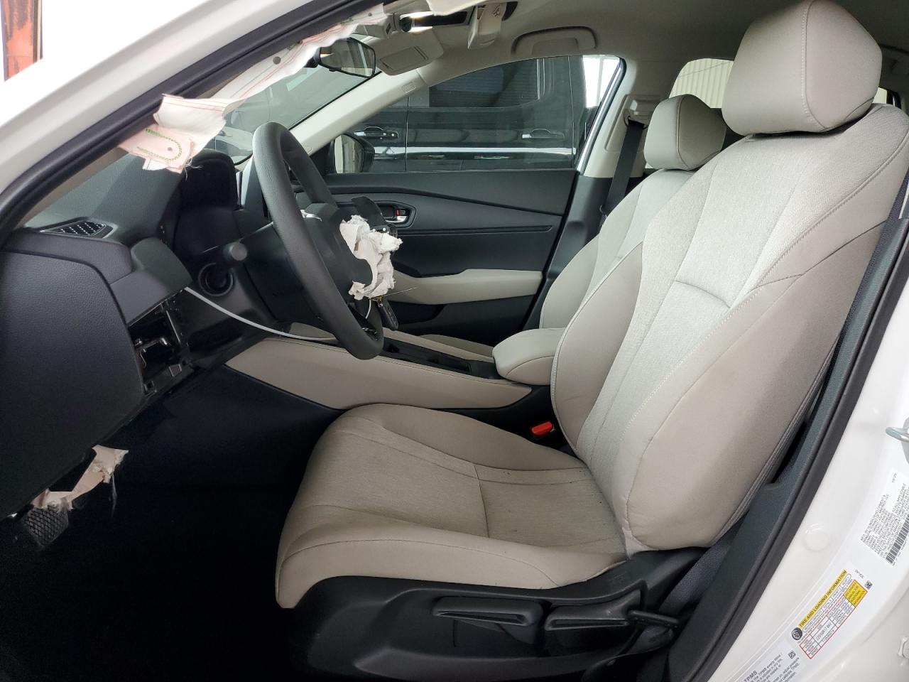 2025 Honda Accord Lx White vin: 1HGCY1F25SA076171