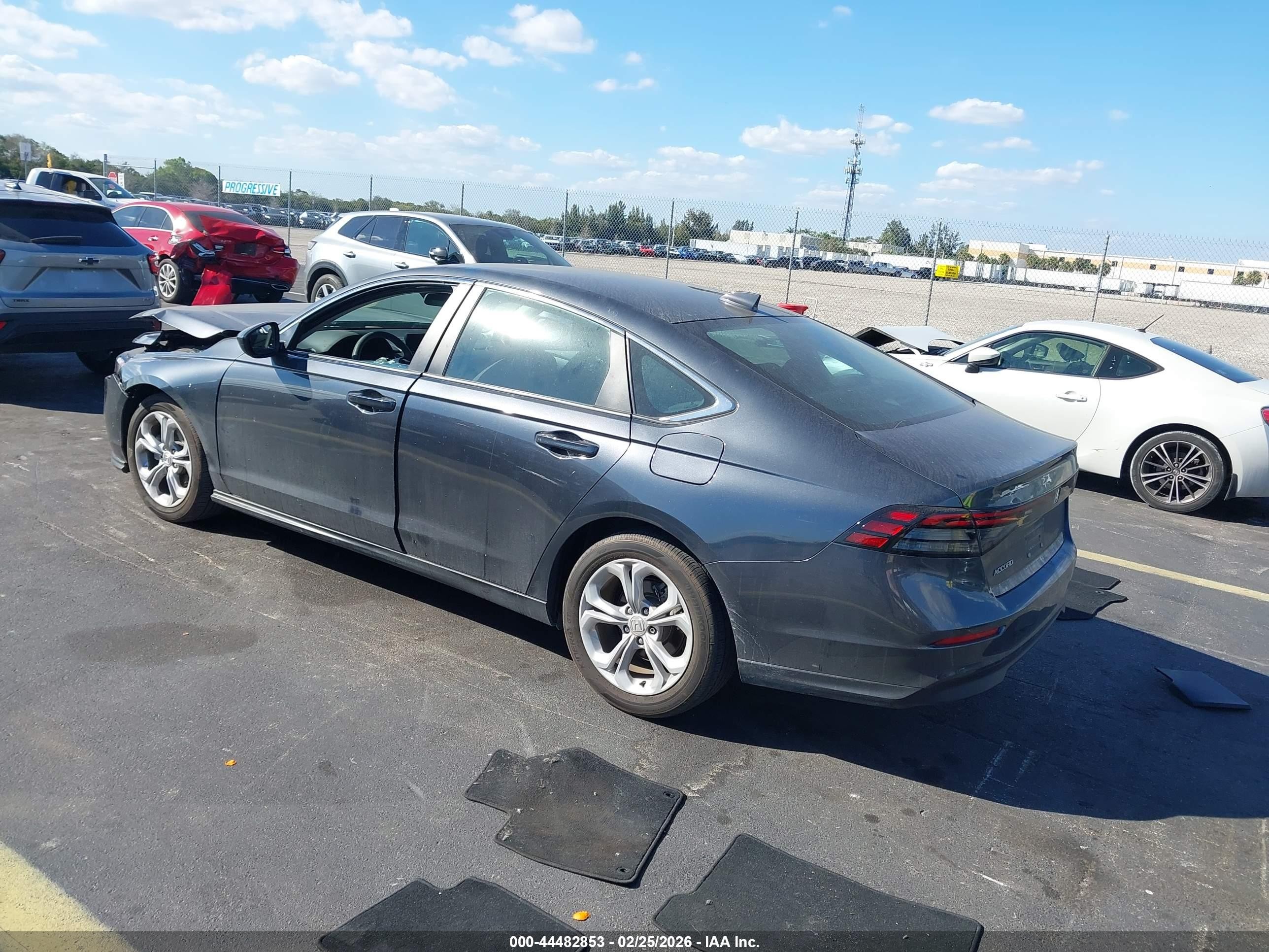 2024 Honda Accord Lx Gray vin: 1HGCY1F29RA081562