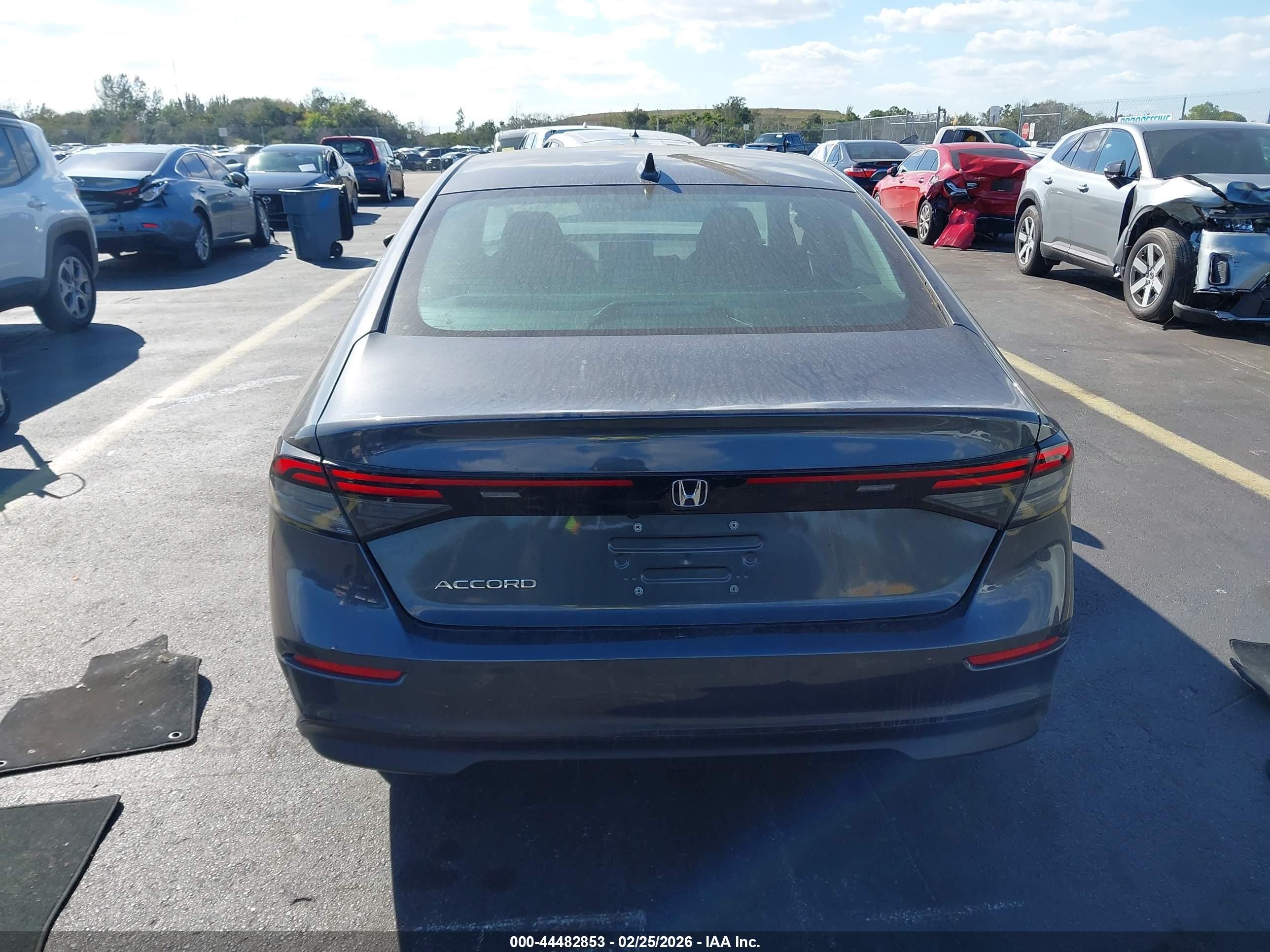 2024 Honda Accord Lx Gray vin: 1HGCY1F29RA081562