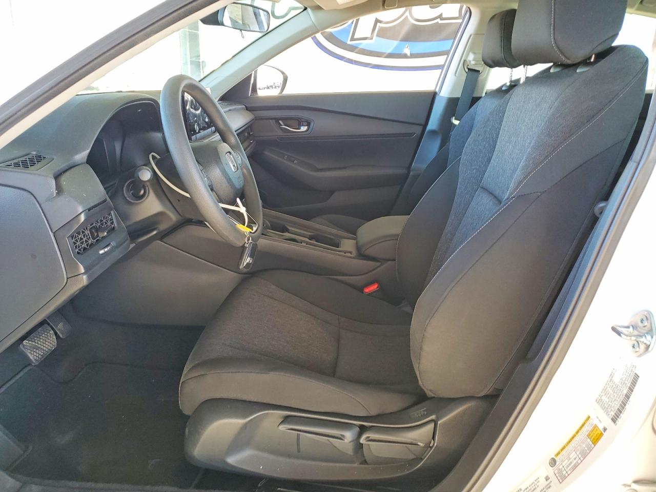 2025 Honda Accord Lx White vin: 1HGCY1F2XSA032652