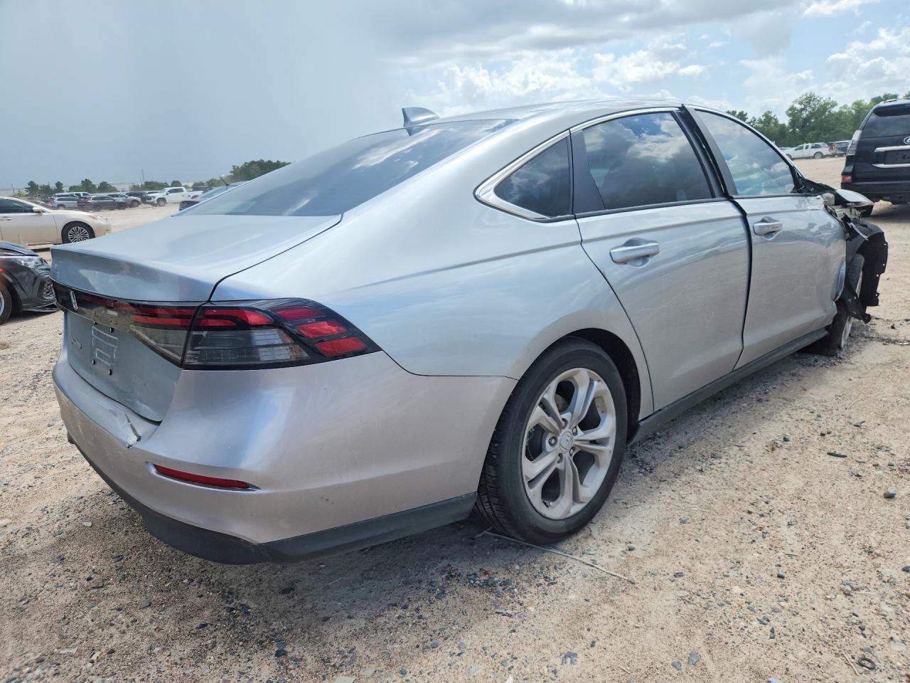 2026 Honda Accord Lx Silver vin: 1HGCY1F2XTA016341