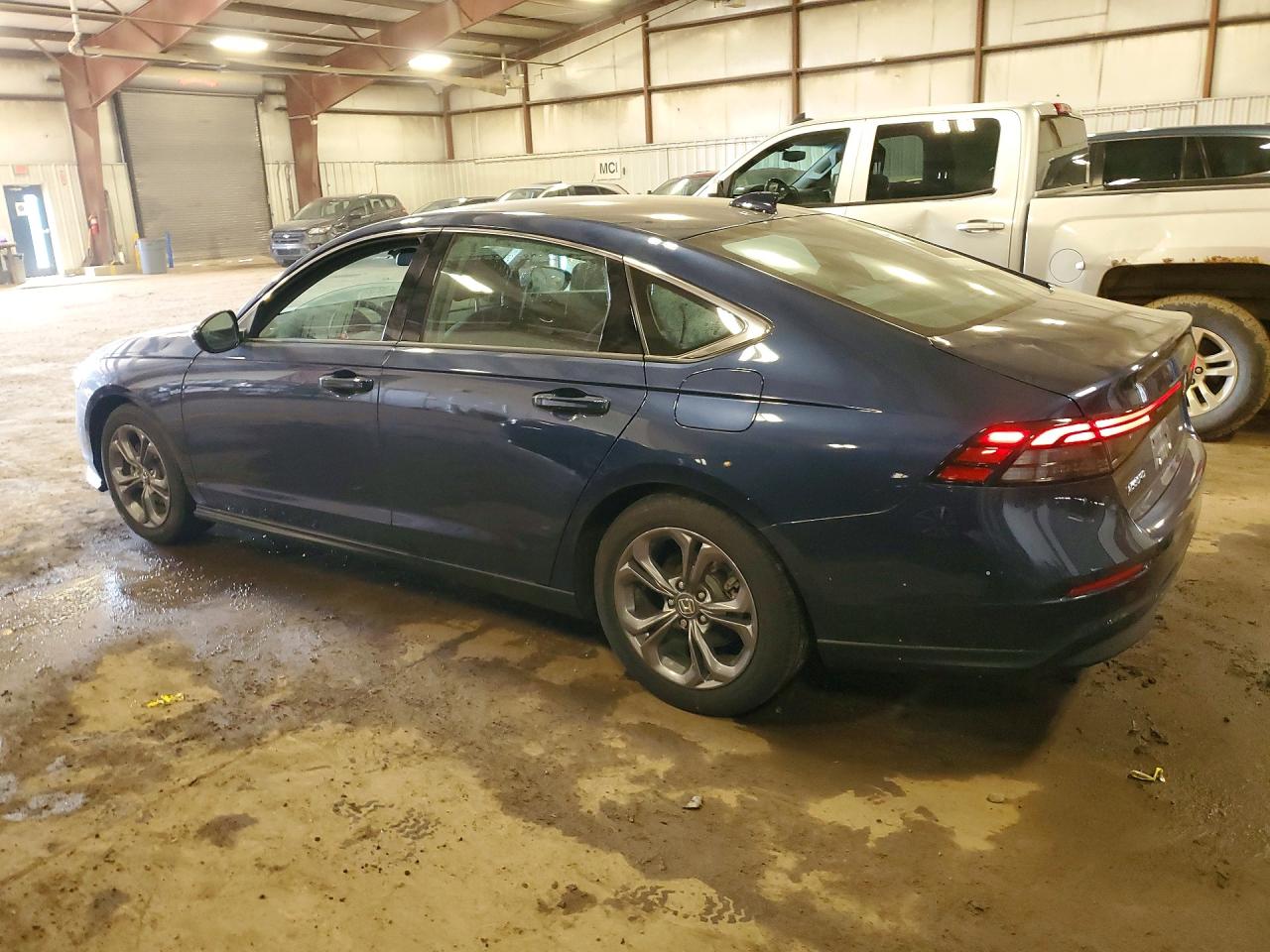 2024 Honda Accord Ex Blue vin: 1HGCY1F31RA016696