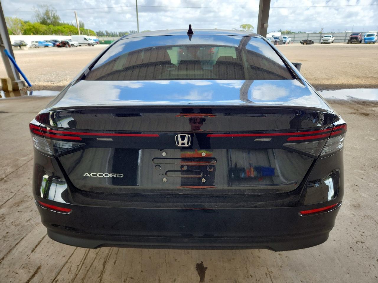 2024 Honda Accord Ex Black vin: 1HGCY1F31RA069415