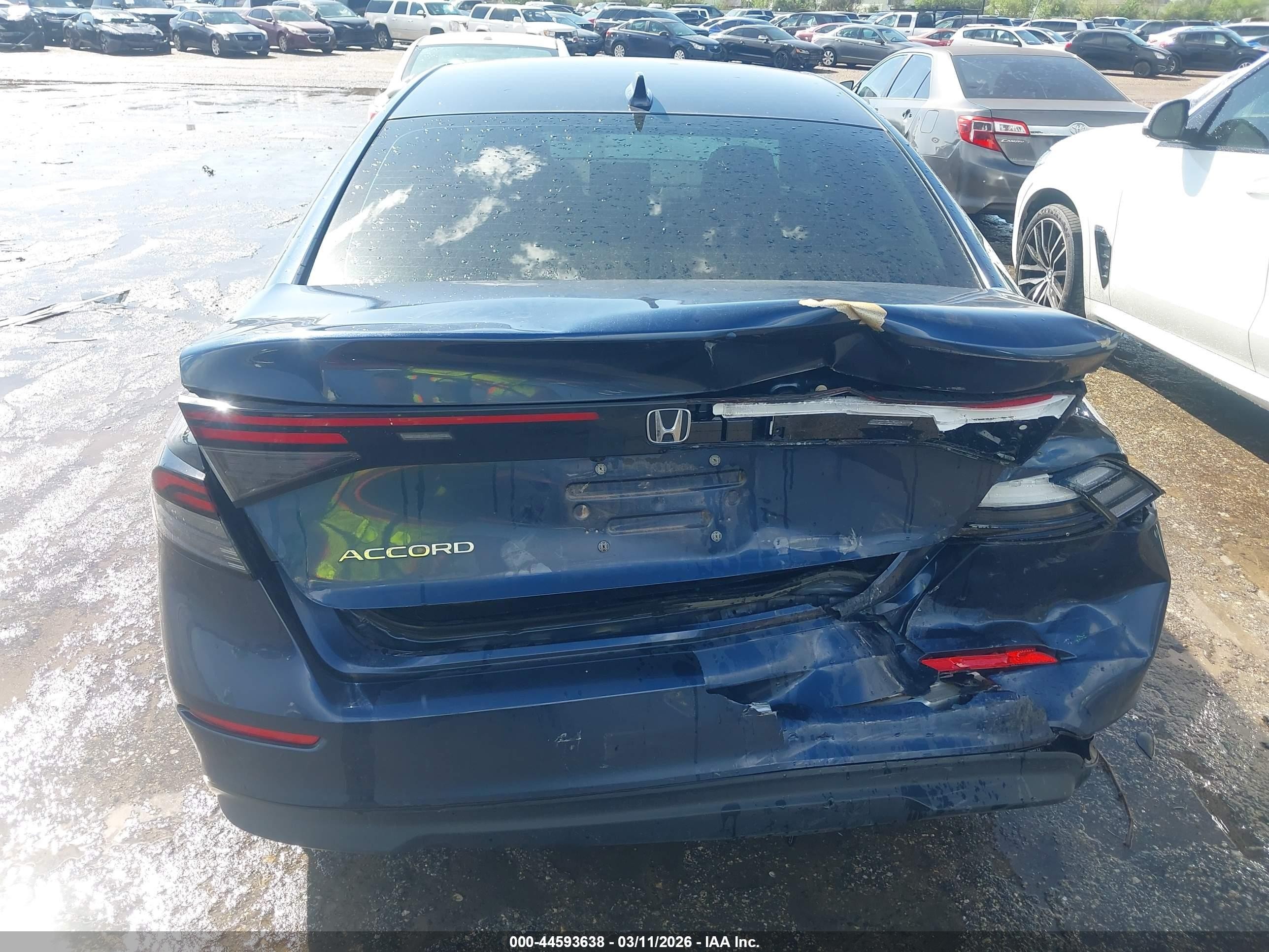 2024 Honda Accord Ex Blue vin: 1HGCY1F32RA053577