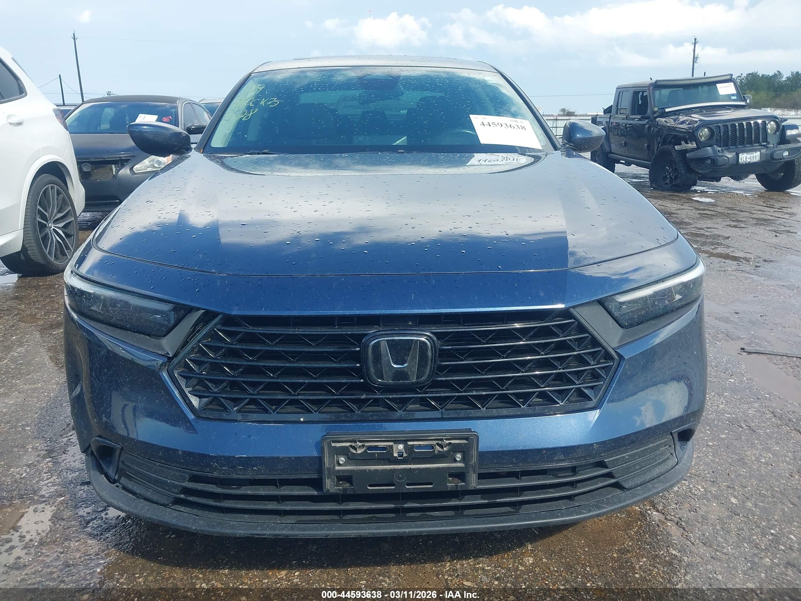 2024 Honda Accord Ex Blue vin: 1HGCY1F32RA053577