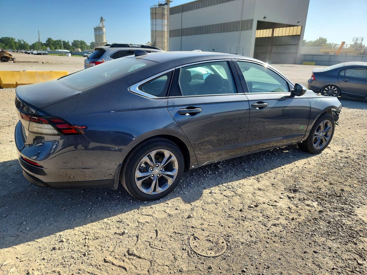 2024 Honda Accord Ex Gray vin: 1HGCY1F32RA086501