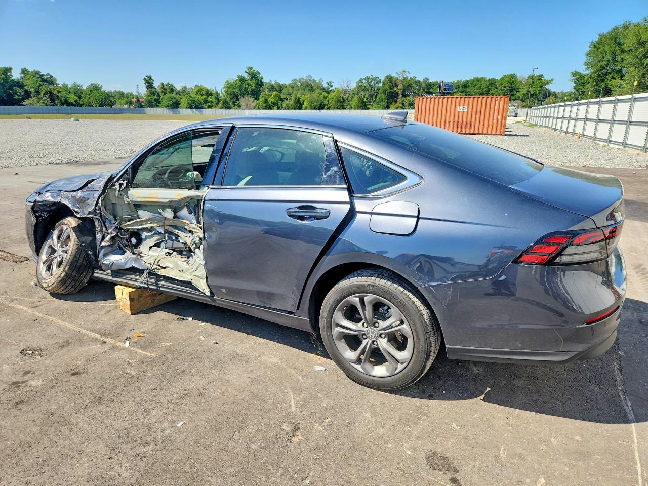 2024 Honda Accord Ex Gray vin: 1HGCY1F32RA087020