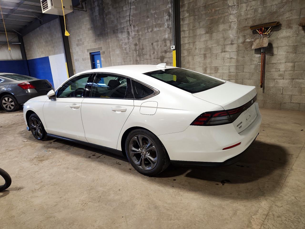 2023 Honda Accord Ex White vin: 1HGCY1F33PA019290