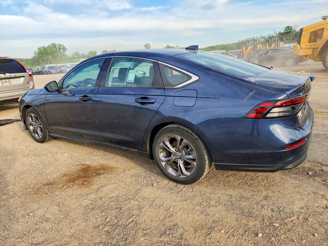 2024 Honda Accord Ex Blue vin: 1HGCY1F33RA007207