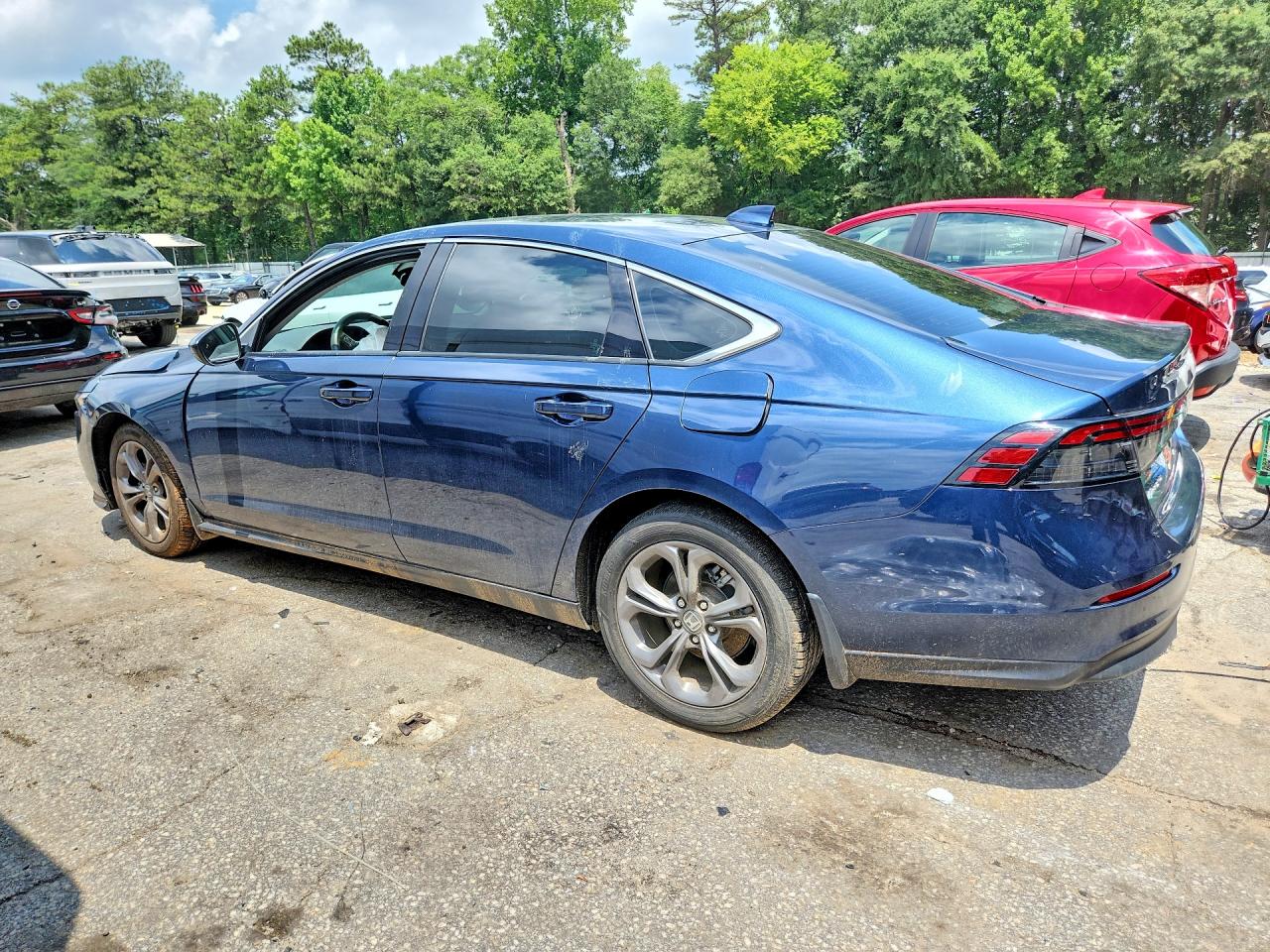 2024 Honda Accord Ex Blue vin: 1HGCY1F33RA016800