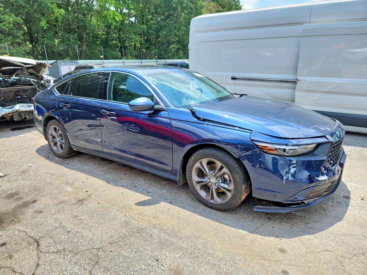 2024 Honda Accord Ex Blue vin: 1HGCY1F33RA016800