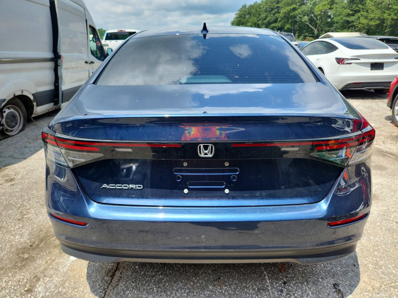 2024 Honda Accord Ex Blue vin: 1HGCY1F33RA016800